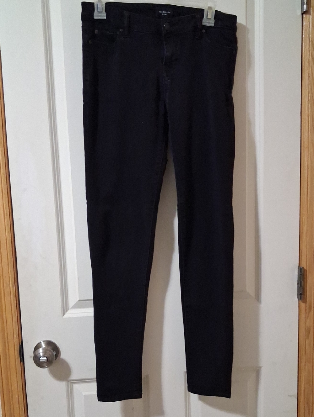 Walker Skinny Jeans Womens
